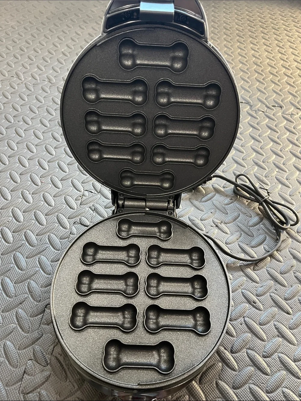 Dash White Dog Treat Maker with Black Paw & Bone Pattern